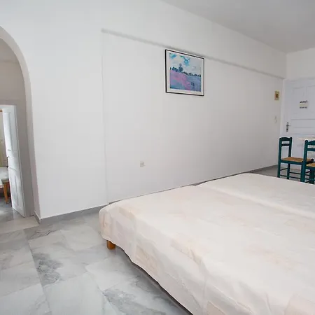 Arkas لوغاراس