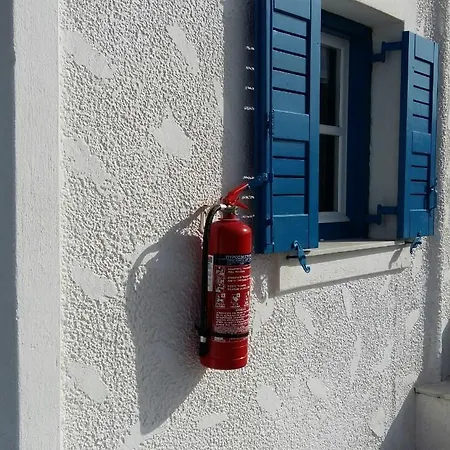 Arkas 4* لوغاراس