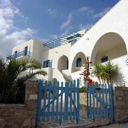 Arkas 4* لوغاراس